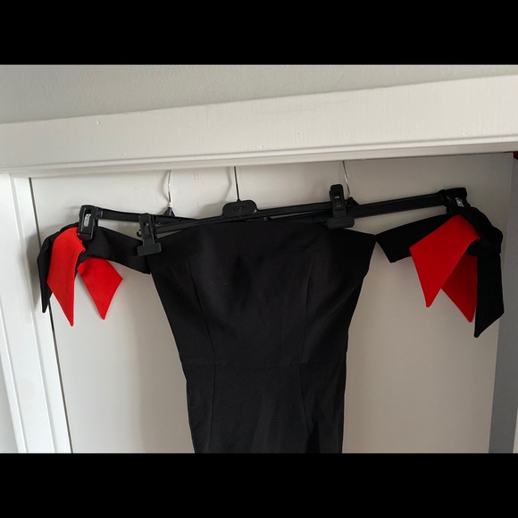 Off the shoulder stretch cady sheath dress - Picture 8 of 9